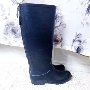 Urban Outfitters~Rainboots